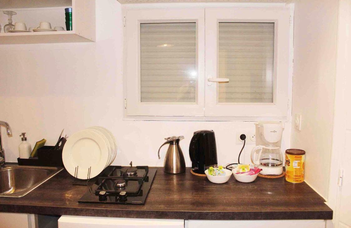 Appartements Meublees A Cote De L'Aeroport Marseille Provence 마리냔 외부 사진